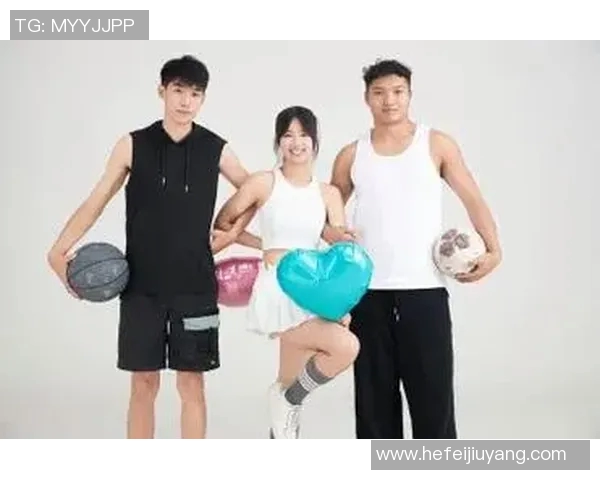 篮球与足球明星同框合影展现运动魅力与友谊的完美结合