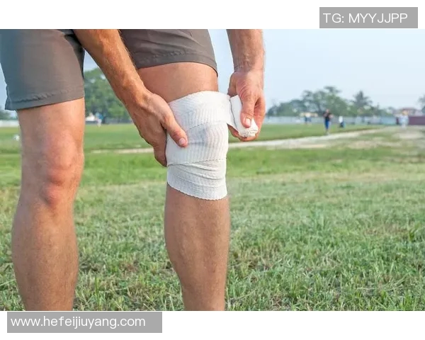 足球明星打绷带引发热议网友调侃其造型雷人不已 足球明星打绷带引发热议网友调侃其造型雷人不已